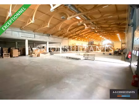 location local industriel 1200 m² à marches (26300)