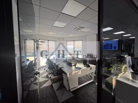 a vendre a massy entrepot et bureaux de 1324 m²