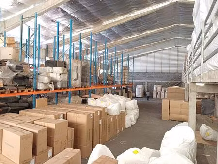 local d'activité/entrepôt de 1950 m² nord