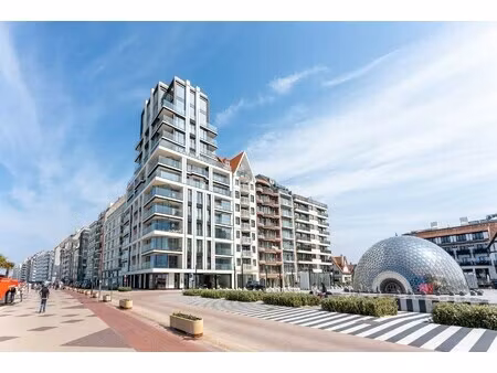 te huur voor één jaar: gesloten garagebox gelegen onder het albertplein