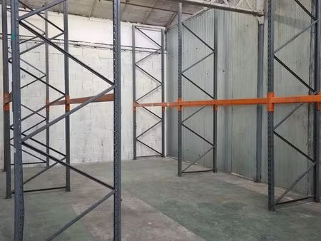 box de stockage de 50m²