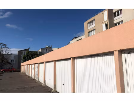 stationnement torcy 15 m² t- à vendre  17 500 €