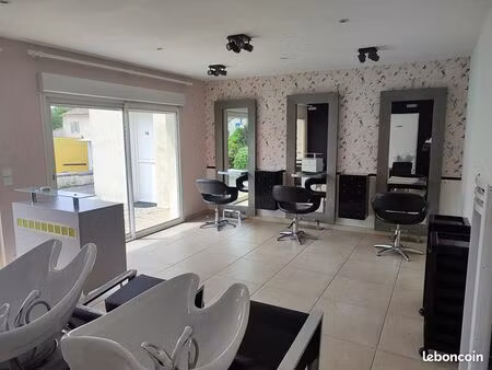 local commercial 27 m² jonzac