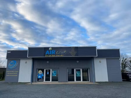 vente local commercial  486.00m²  pont