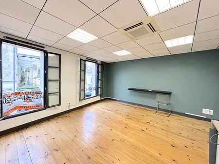 location locaux professionnels 1 pièce 28.21 m² à saint-andré-de-cubzac (33240)  450 €