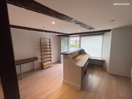 local commercial 80 m²