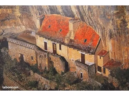 magnifique maison semi troglodyte cabrerets lot insolite parc régional du causse