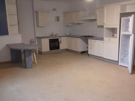 location maison 4 pièces 115 m² à fontenay-le-comte (85200)