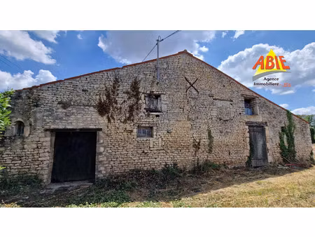 vente maison 5 pièces 208 m² montreuil (85200)