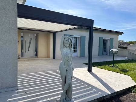 vente maison 8 pièces 330 m² à paillé (17470)  490 000 €