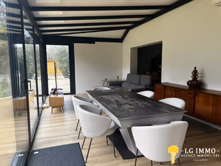 jolie propriété de 8 pièces au milieu de son jardin clos et