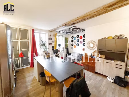 immeuble de 180 m2 à vendre dans le secteur de saint-céneri-