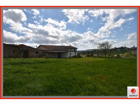 a 30 mn de roanne sur 6 ha!