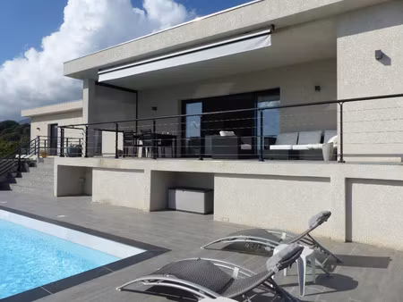 vente maison 6 pièces 232 m² afa (20167)
