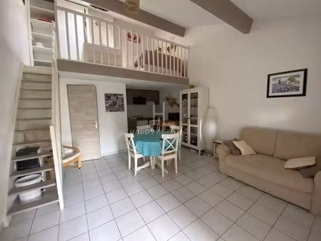 villa avec jardin dans résidence privée avec piscine et tennis