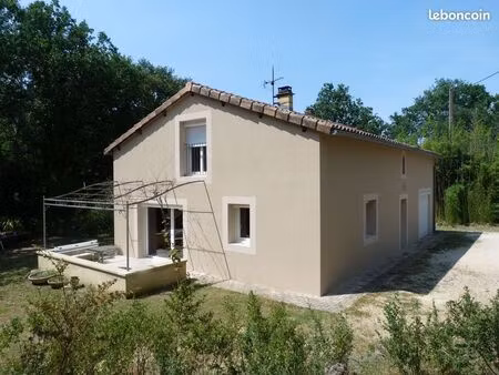 villa 5 pièces 140m²