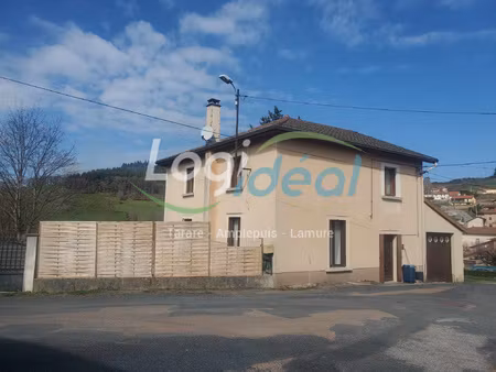 sur la commune de thel au coeur du village  maison individue