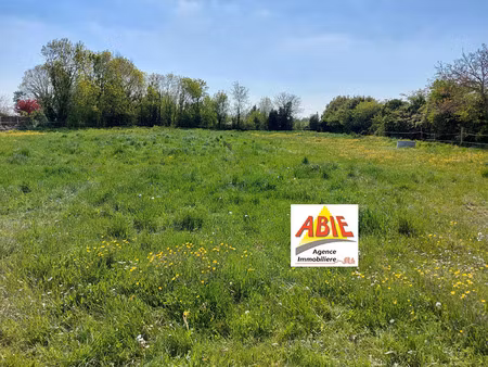 vente terrain 751 m² benet (85490)