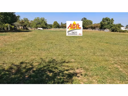 vente terrain 940 m² benet (85490)