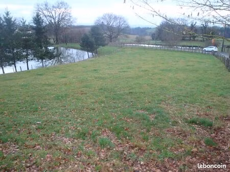 beau terrain à favars