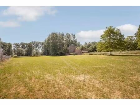 indrukwekkend en uniek stuk grond van 3.490m² met af te breken woning