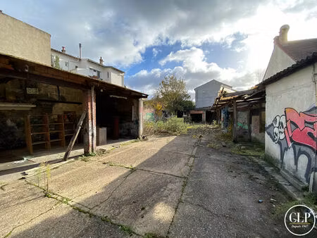 terrain montreuil 649 m² croix de chavaux - mairie de montreuil