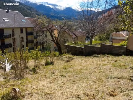 terrain constructible seyne les alpes  centre ville  montagne  belle vue  alpes de haute p