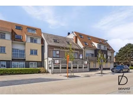 handelswoning/renovatieproject met een toplocatie aan zee