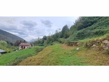 terrain 1880 m² ercé