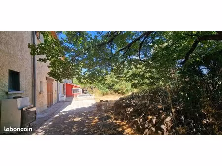 maison 7 pièces 228 m²