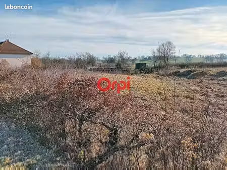 terrain 2 440 m² gouzon