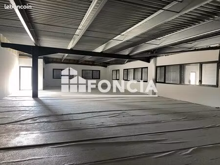 bureaux 250 m²