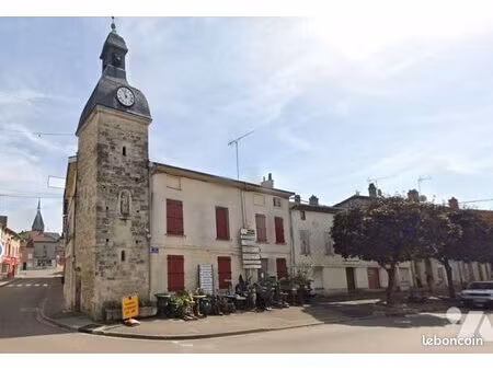 immeuble 218 m² wassy