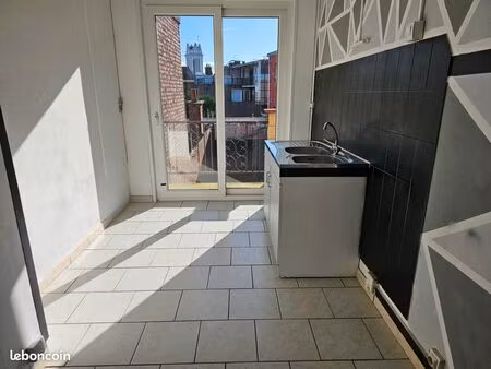 immeuble 2 appartements  garage et jardin