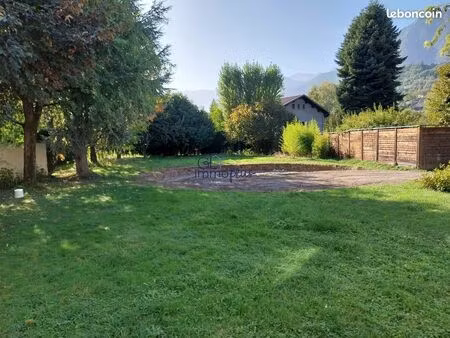 terrain 1110 m² albertville