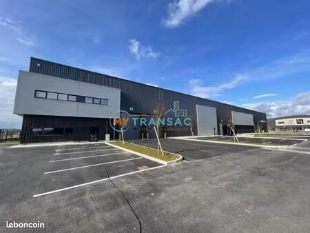 local industriel 1 651 m²