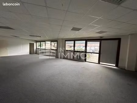 local d'activité 486 m²