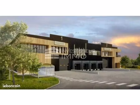 local d'activité 1 650 m²