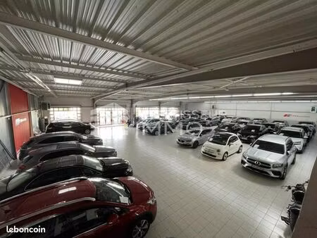 local commercial 904 m²