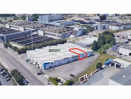250m2 de locaux d'activites dont 90m2 de bureaux/locaux sociaux a louer rouen rive gauche