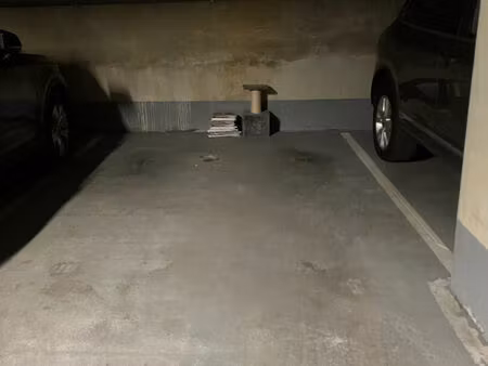 location parking / box  châtillon