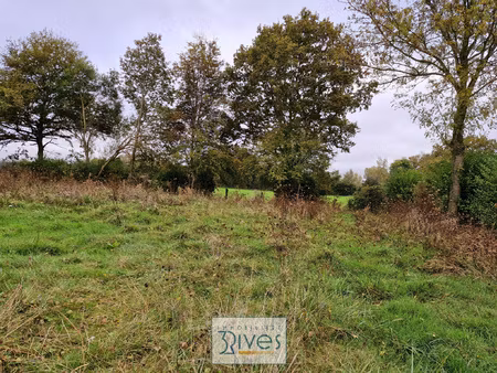 terrain constructible de 1 721 m2 libre de constructeur