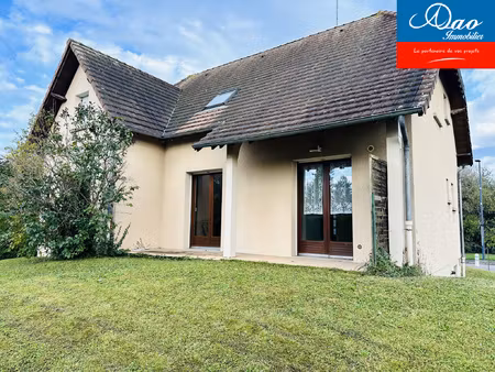 maison sur sous sol  3 chambres  1 bureau