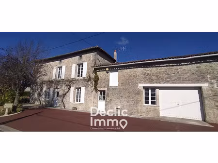 vente maison 4 pièces 166 m² à champagne-mouton (16350)  119 900 €