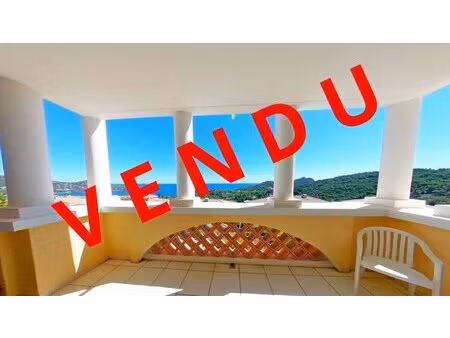 vendu agay cap esterel beau 4 pieces duplex avec jardin et vue mer panoramique. parking a 