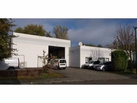 immeuble industriel à vendre à forest