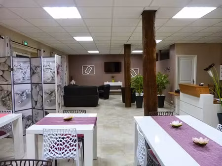 vente appartement 31 pièces 800 m² uzein (64230)