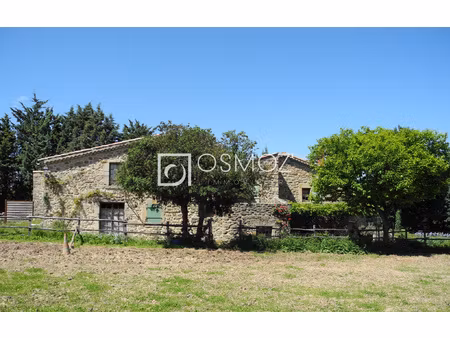 maison en pierre de 181 m2 avec gîte sur un terrain constr
