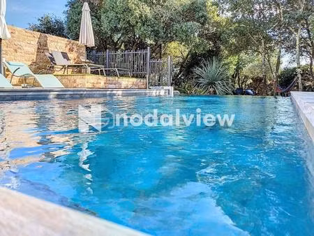 *** villa d’architecte avec piscine à débordement et t2 indépendant – grand garage - proch