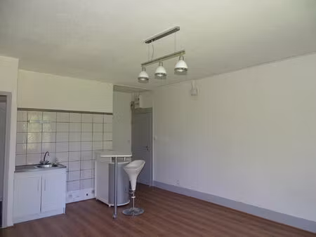 location appartement 2 pièces 36 m² à clairvaux-les-lacs (39130)